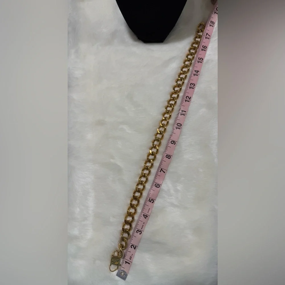 Gold Plated Cuban Necklace- 18 inches - Picture 4 of 7